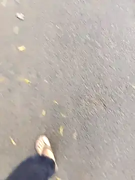 Ishan003 online show from September 21, 12:55 am