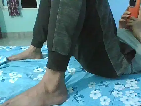 Ishan003 online show from September 19, 1:55 pm