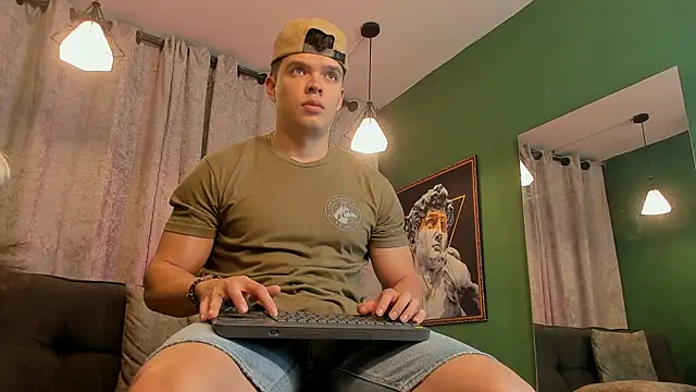 Snapshot of Jake_Tylerr_ chatting on September 16, 5:25 pm Jake Tylerr  online show from September 16, 5:25 pm