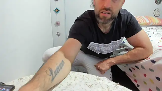 Antoniohot2024 online show from December 7, 12:56 pm