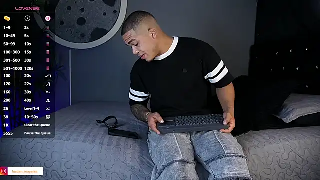 jordan mayers02 online show from July 11, 9:28 pm