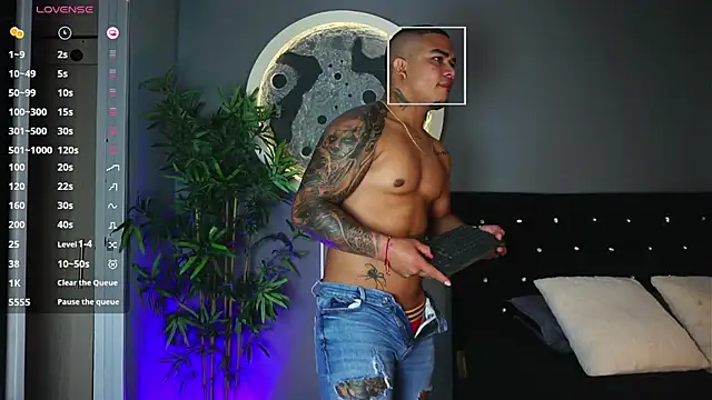 Snapshot of jordan_mayers02 chatting on October 30, 10:05 am jordan mayers02 online show from October 30, 10:05 am