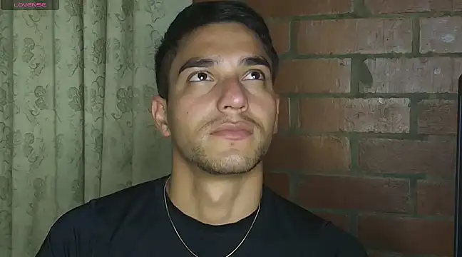 Leandro valenzuela online show from February 13, 2:12 am