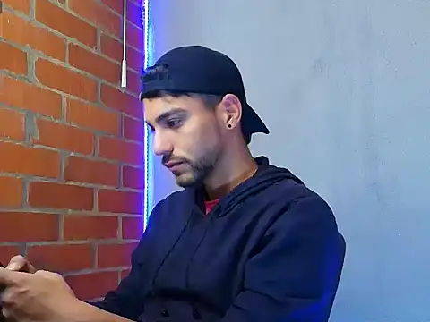 Leandro valenzuela online show from October 27, 8:11 pm