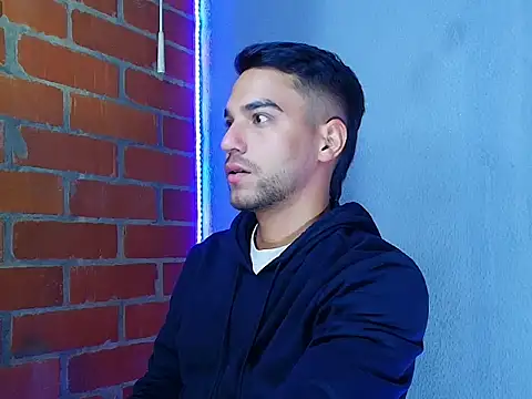 Leandro valenzuela online show from September 21, 1:06 am