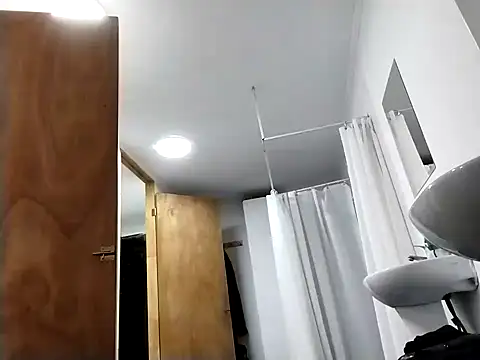 Snapshot of angelcachondo199211 chatting on October 20, 6:23 pm angelcachondo199211 online show from October 20, 6:23 pm