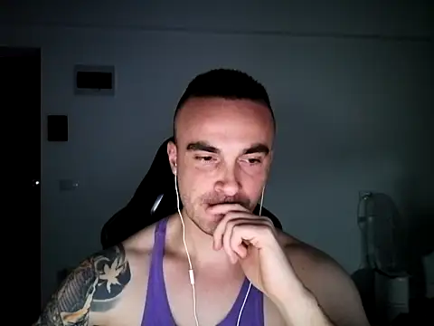 mu5clemania2 online show from December 5, 3:28 pm