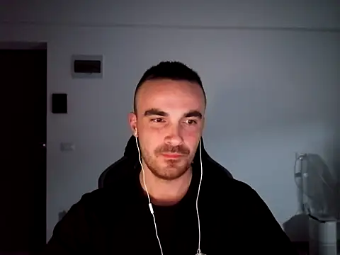 mu5clemania2 online show from December 9, 7:13 pm