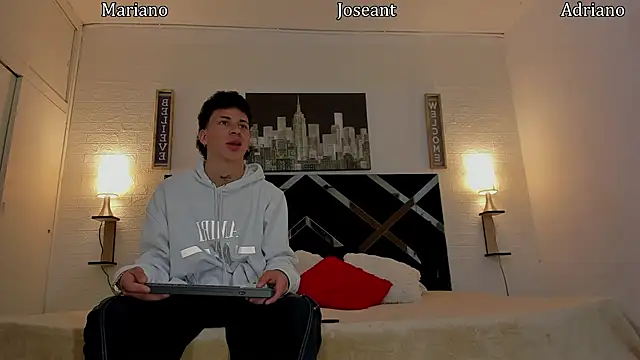 Snapshot of nakedfoam1 chatting on September 9, 3:28 am nakedfoam1 online show from September 9, 3:28 am