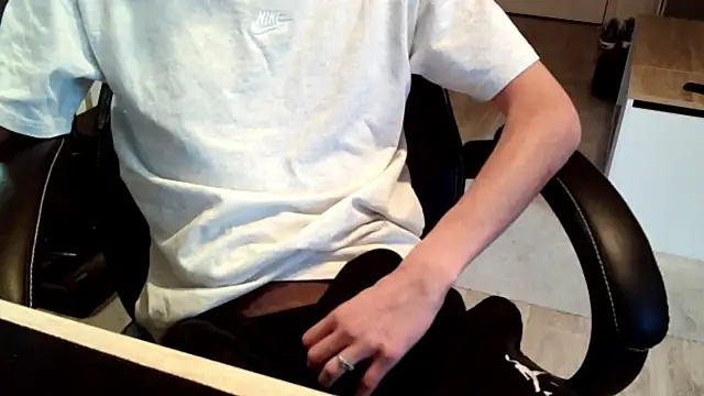 ElViko11 online show from October 30, 8:38 am