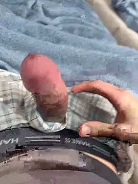 JustBoredHere11 online show from March 22, 11:10 pm