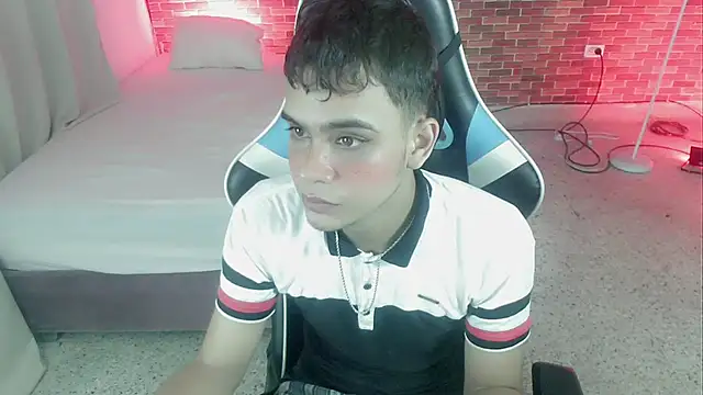 zacariasss  online show from September 20, 7:30 am