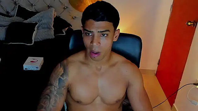 Andrew wolf7 online show from November 26, 9:40 pm