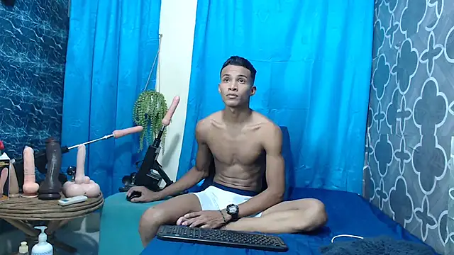 Snapshot of Ryan_Vergon chatting on March 20, 2:51 am Ryan Vergon online show from March 20, 2:51 am