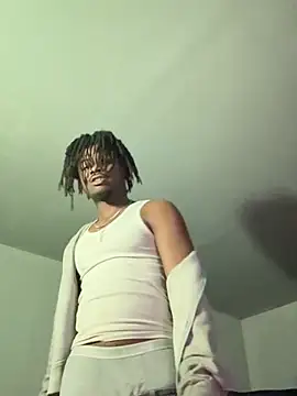 SluttyLyfe4L online show from March 5, 12:45 pm