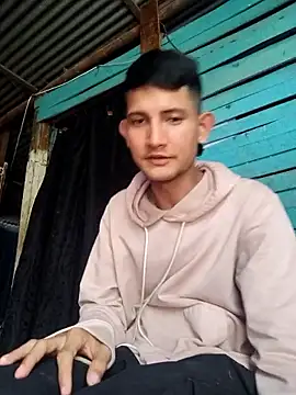 Valentinacuc online show from December 20, 9:00 pm