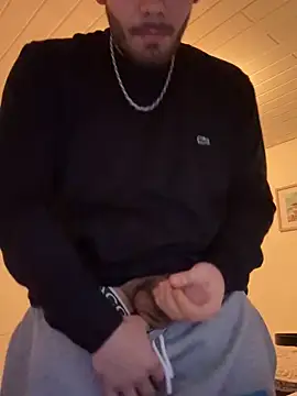 JuNIs  online show from October 21, 5:05 pm