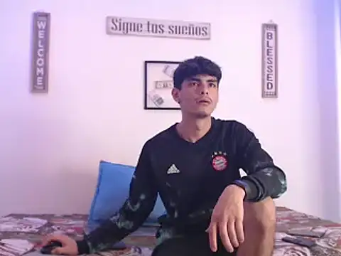 harrytomson 1 online show from January 13, 10:56 pm