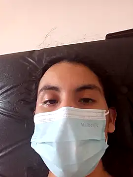 Snapshot of FKF2004 chatting on September 17, 7:26 pm FKF2004 online show from September 17, 7:26 pm