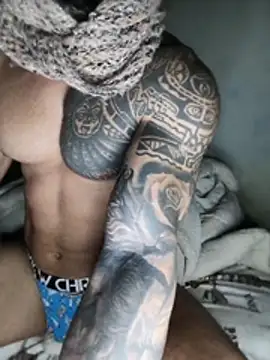 moody1996- online show from February 26, 2:13 am