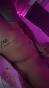 moody1996- online show from December 25, 1:09 pm