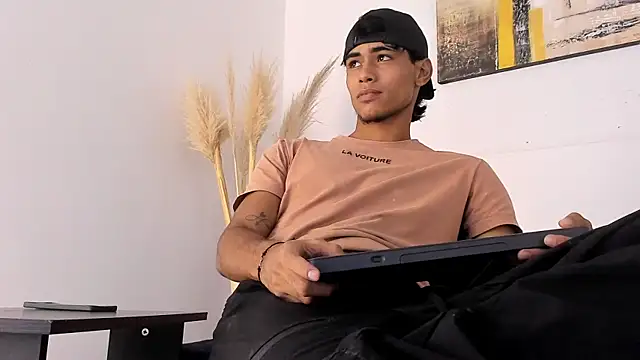 zander 2120 online show from September 20, 2:06 pm