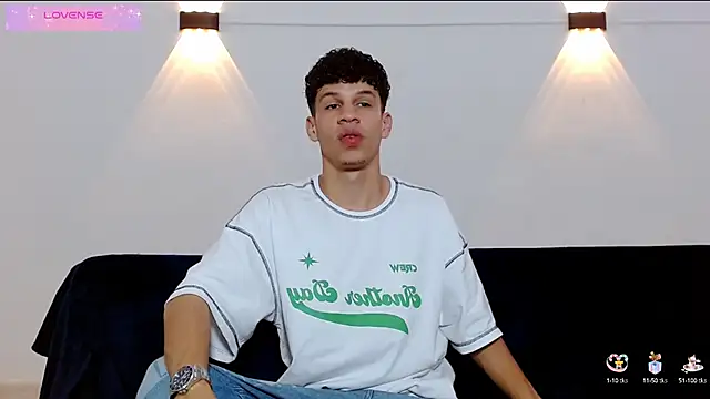 Snapshot of jeff_ross chatting on September 11, 10:36 am jeff ross online show from September 11, 10:36 am