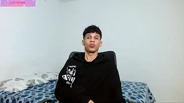 Snapshot of jeff_ross chatting on March 19, 8:11 pm jeff ross online show from March 19, 8:11 pm