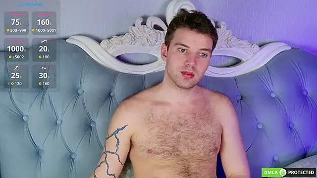 ArthurWhitee online show from April 17, 8:28 am