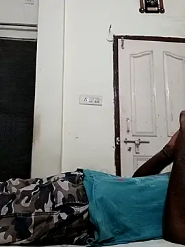 Snapshot of Chocolate_stud10 chatting on September 21, 10:21 pm Chocolate stud10 online show from September 21, 10:21 pm