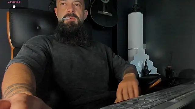 axxelrich  online show from September 13, 5:30 am