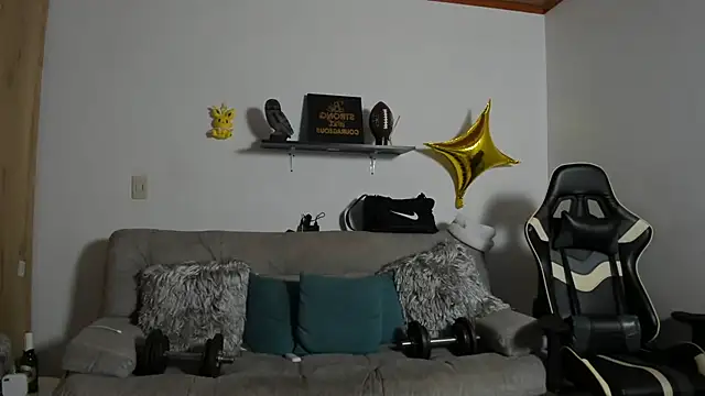 julian wallace online show from November 24, 9:27 pm