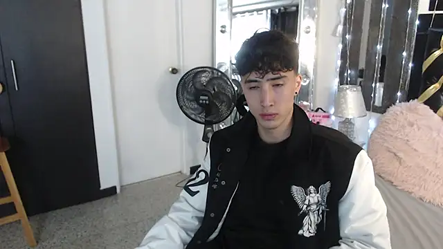 gojo satoru 18 online show from March 17, 11:42 am