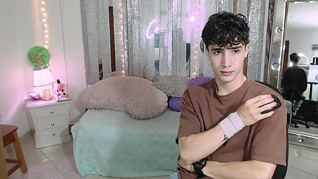 gojo satoru 18 online show from December 5, 12:33 pm