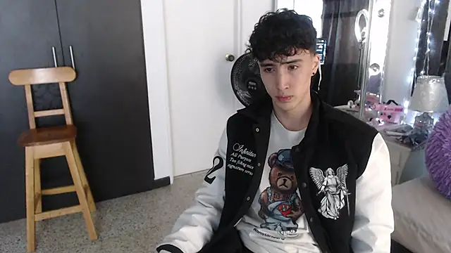 gojo satoru 18 online show from March 18, 11:55 am