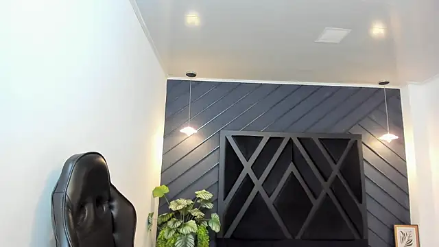 Snapshot of Yeiko_Romero_ chatting on January 2, 11:06 pm Yeiko Romero  online show from January 2, 11:06 pm