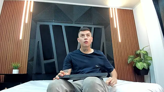 Snapshot of Yeiko_Romero_ chatting on March 8, 5:30 pm Yeiko Romero  online show from March 8, 5:30 pm
