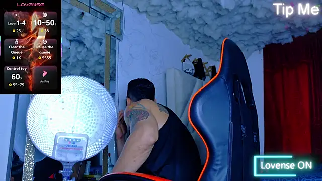 Rich boy01 online show from December 17, 9:21 pm