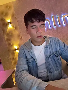 Logan smith1 online show from January 9, 6:40 am