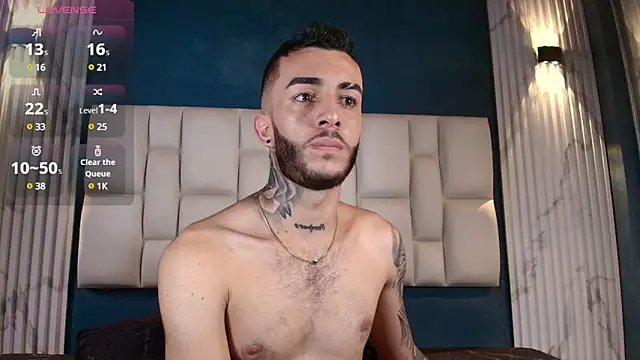 Snapshot of Marcelo_ruiz_ chatting on February 8, 4:25 pm Marcelo ruiz  online show from February 8, 4:25 pm