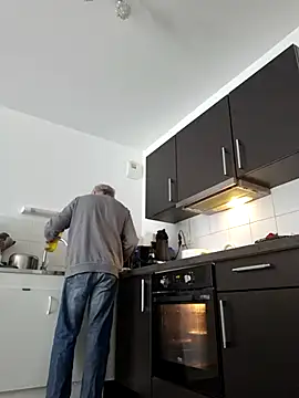 Bretoncool online show from March 8, 1:55 pm