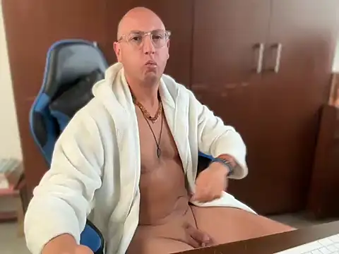 alanan881 online show from March 8, 9:40 pm