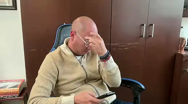 alanan881 online show from January 17, 9:32 pm