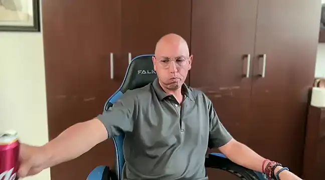 alanan881 online show from March 17, 9:35 pm