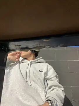 Snapshot of oscaar_mb22 chatting on January 10, 7:32 pm oscaar mb22 online show from January 10, 7:32 pm