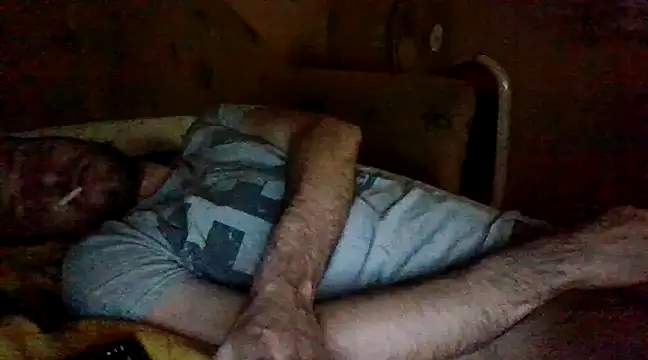 Snapshot of Vicktore007 chatting on December 13, 4:43 am Vicktore007 online show from December 13, 4:43 am