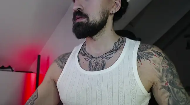 Snapshot of MateoHunk chatting on December 16, 8:05 pm MateoHunk online show from December 16, 8:05 pm