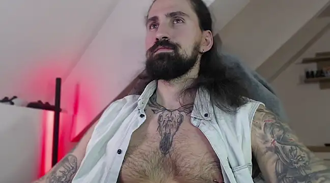 Snapshot of MateoHunk chatting on February 10, 8:00 pm MateoHunk online show from February 10, 8:00 pm