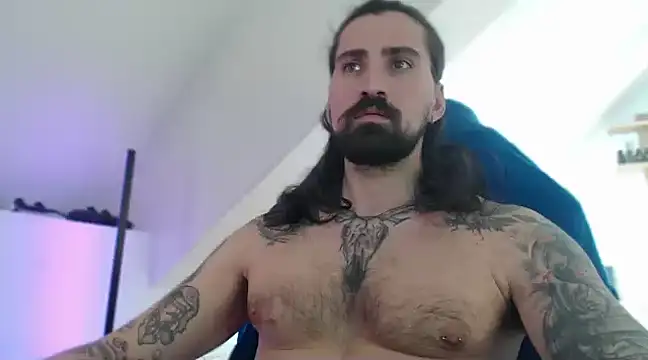 Snapshot of MateoHunk chatting on March 6, 12:41 pm MateoHunk online show from March 6, 12:41 pm