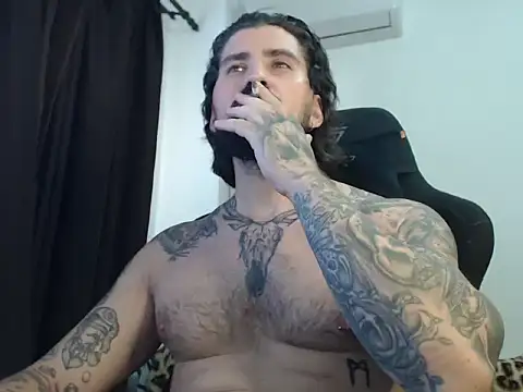 Snapshot of MateoHunk chatting on September 14, 10:50 am MateoHunk online show from September 14, 10:50 am